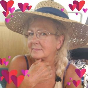 Meet your Posher, Helena